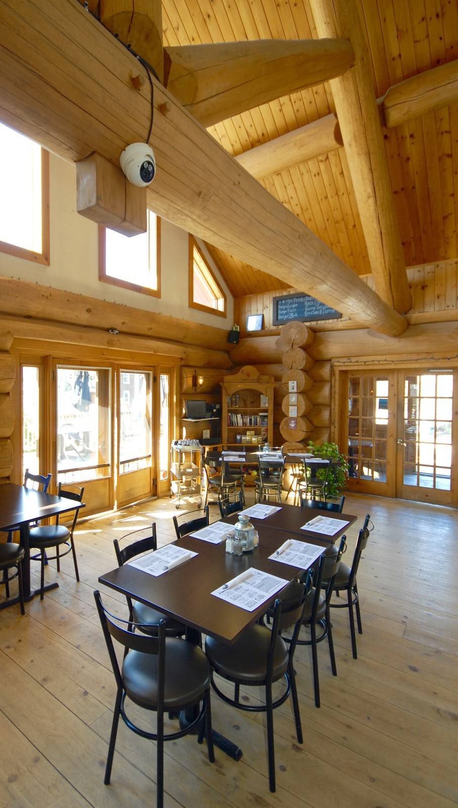 Le Zouk - Resto Pub Le Zouk | restaurant | 530 Rue Notre Dame, Montebello, QC J0V 1L0, Canada | 8194232080 OR +1 819-423-2080