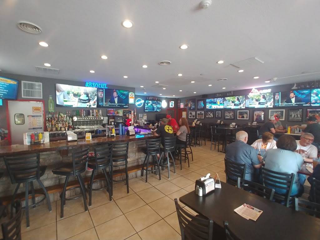 Hubs Pub & Grill / Roys Convenience Store | restaurant | 220 W High St, Potosi, MO 63664, USA | 5734364827 OR +1 573-436-4827