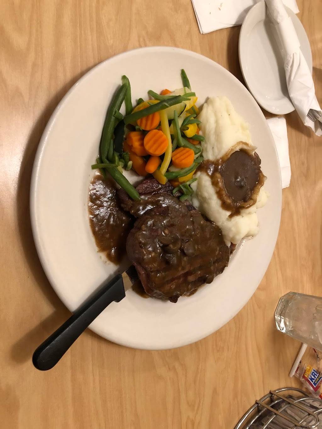 Village Restaurant | restaurant | 1540 Main St, Pleasant Valley, NY 12569, USA | 8456359976 OR +1 845-635-9976