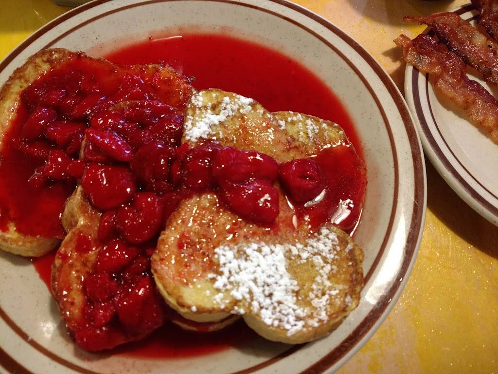 Scotts | restaurant | 1906 Blairs Ferry Rd NE, Cedar Rapids, IA 52402, USA | 3195504517 OR +1 319-550-4517