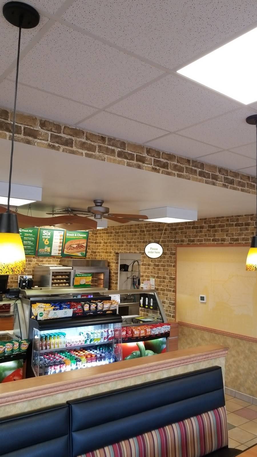 Subway Restaurants | restaurant | 1120 Radisson St, Green Bay, WI 54302, USA | 9204304940 OR +1 920-430-4940