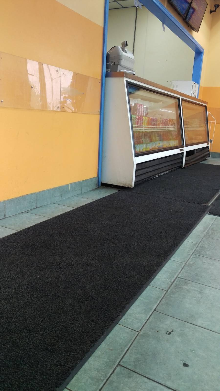 Sharx Fish & Chicken | restaurant | 3029 Prospect Ave, Kansas City, MO 64128, USA | 8169217500 OR +1 816-921-7500