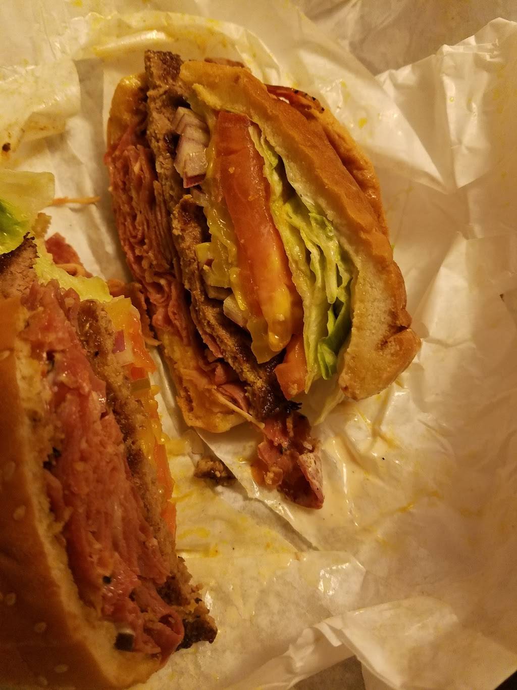 Tams Burgers 23 | restaurant | 2403, 303 N Alameda St, Compton, CA 90220, USA | 3106393045 OR +1 310-639-3045