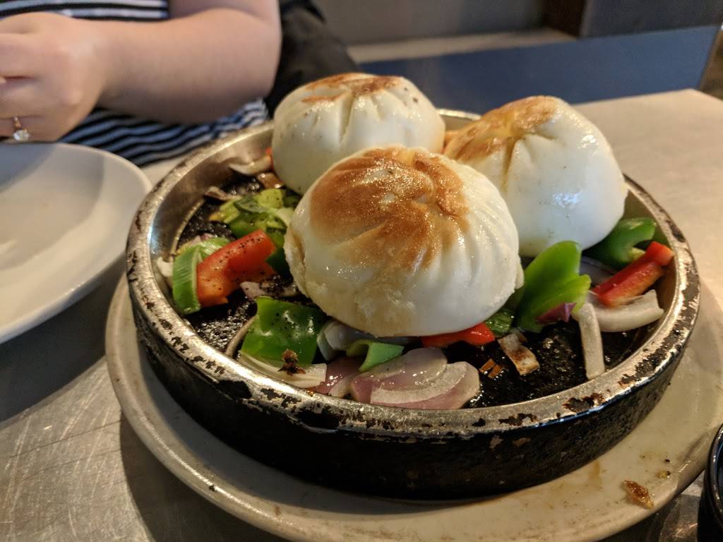 Dolo Restaurant and Bar | night club | 2222 S Archer Ave, Chicago, IL 60616, USA | 3128775117 OR +1 312-877-5117