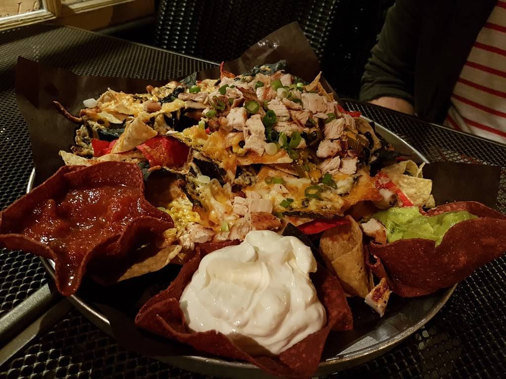 St. Jamess Gate Toronto | restaurant | 5140 Dundas St W, Etobicoke, ON M9A 1C2, Canada | 6473505140 OR +1 647-350-5140