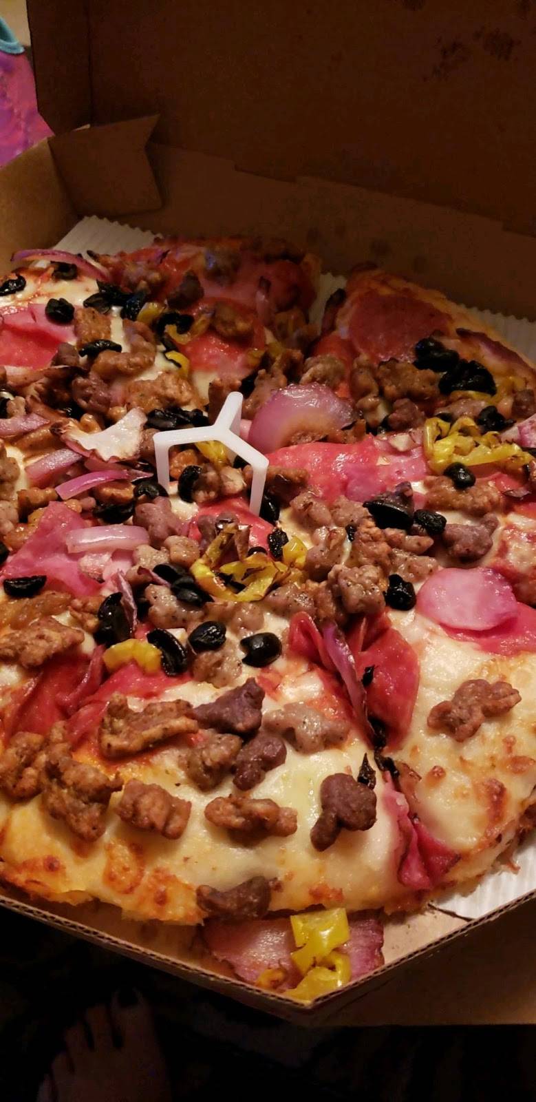 Pizza Hut | meal takeaway | 2711 W Kingshighway Suite 18, Paragould, AR 72450, USA | 8702400065 OR +1 870-240-0065