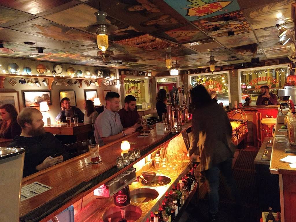 Guthries Tavern | restaurant | 1300 W Addison St, Chicago, IL 60613, USA | 7734772900 OR +1 773-477-2900