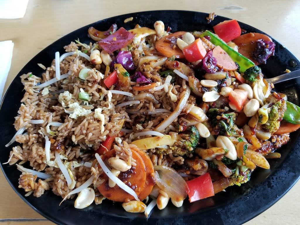 Chins Asia Fresh | restaurant | 8414 Old Sauk Rd, Middleton, WI 53562, USA | 6088277721 OR +1 608-827-7721