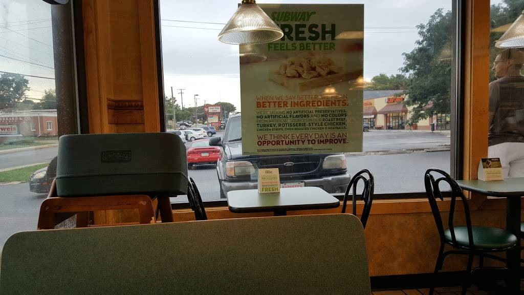 Subway | restaurant | 812 Quentin Rd, Lebanon, PA 17042, USA | 7172745510 OR +1 717-274-5510