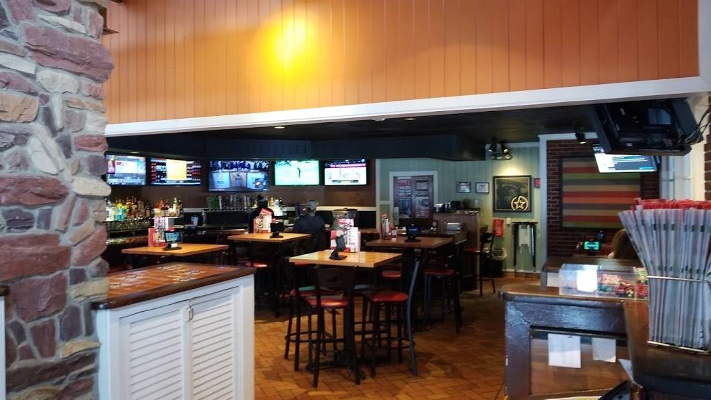 Chilis Grill & Bar | meal takeaway | 8071 Challis Rd, Brighton, MI 48116, USA | 8102298338 OR +1 810-229-8338