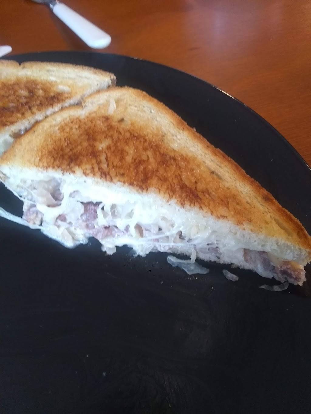 Cliff "Cooks" | restaurant | 110 E Orbison St, Barneveld, WI 53507, USA | 6089240125 OR +1 608-924-0125