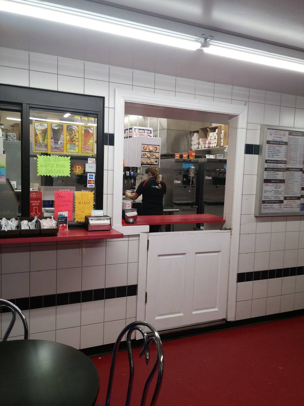 Twin Kiss | restaurant | 6337, 6500 Marvin Ave, Sykesville, MD 21784, USA | 4107956386 OR +1 410-795-6386