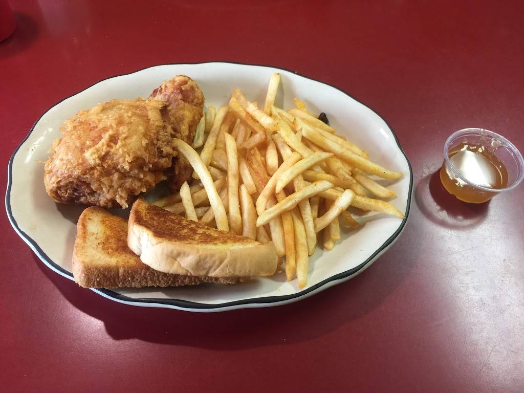 4 Seasons | restaurant | 114 Mahtomedi Ave, St Paul, MN 55115, USA | 6514292201 OR +1 651-429-2201