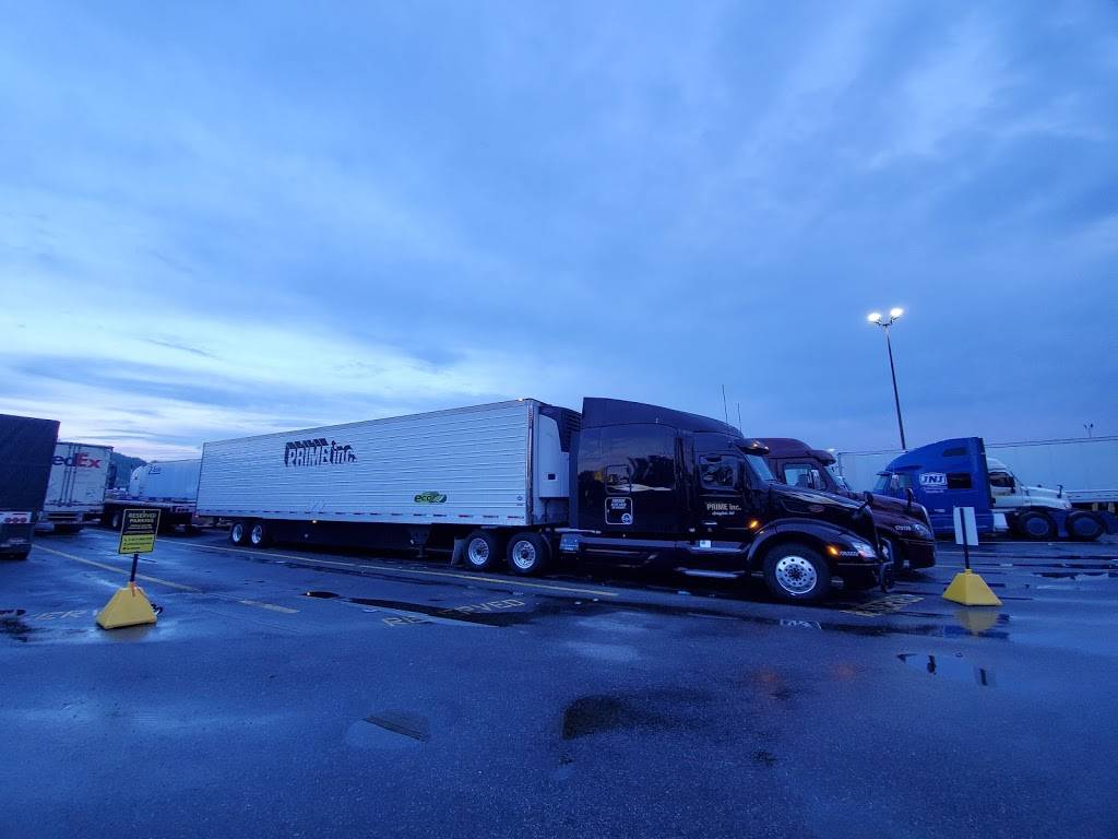 Flying J Travel Center | restaurant | 221 Belle Hill Rd, Elkton, MD 21921, USA | 4103980287 OR +1 410-398-0287