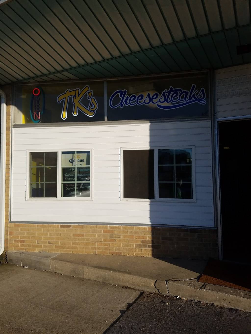 TKs CheeseSteaks | restaurant | 112 E Congress Ave, Rantoul, IL 61866, USA | 2172829812 OR +1 217-282-9812