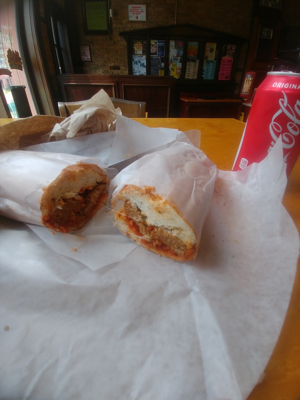 Potbelly Sandwich Shop | restaurant | 1625 N Damen Ave., Chicago, IL 60647, USA | 7737725501 OR +1 773-772-5501