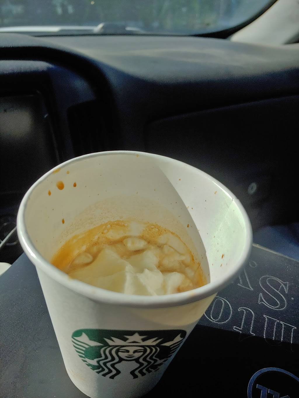 Starbucks | cafe | 3818 E Commerce St, San Antonio, TX 78219, USA | 2103373759 OR +1 210-337-3759