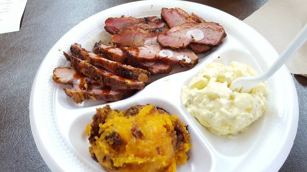 The Big Bib BBQ | restaurant | 104 Lanark Dr, San Antonio, TX 78218, USA | 2106548400 OR +1 210-654-8400