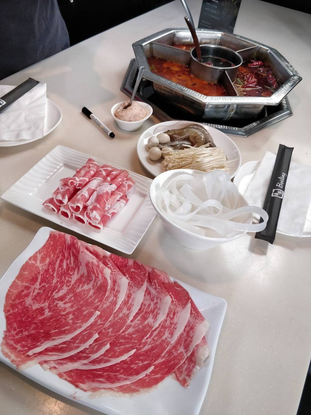 Boiling Hot Pot | restaurant | 5512 Geary Blvd, San Francisco, CA 94121, USA | 4152211188 OR +1 415-221-1188