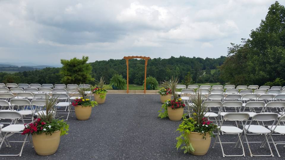 Packsaddle Ridge Golf Club | restaurant | 3067 Pack Saddle Trail, Keezletown, VA 22832, USA | 5402698188 OR +1 540-269-8188