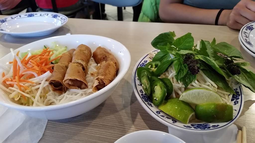 Pho 801 | restaurant | 801 S 3rd St, Renton, WA 98057, USA | 4252049991 OR +1 425-204-9991