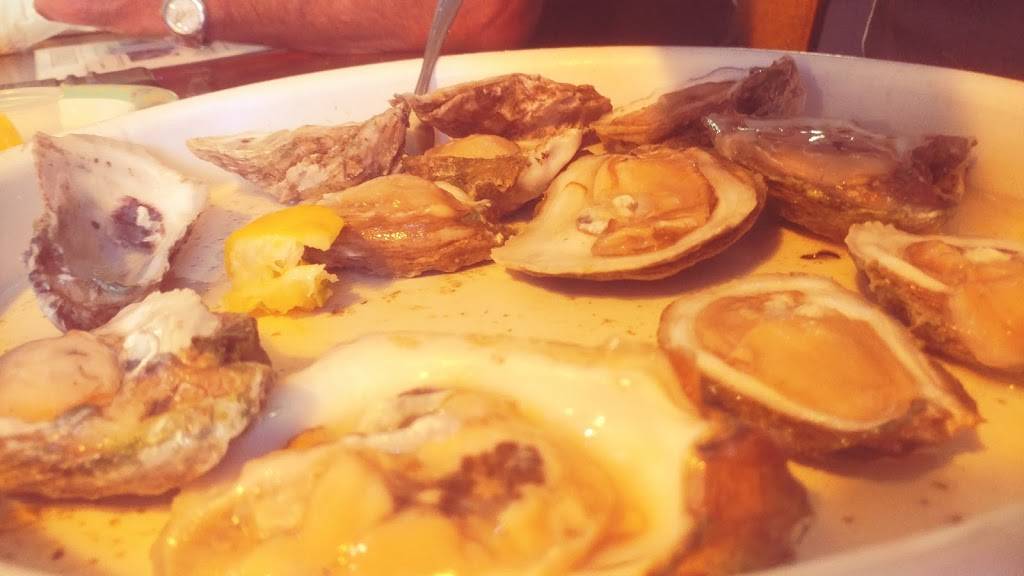 Steves seafood and oysters | restaurant | 925 N Bay St, Eustis, FL 32726, USA | 3526024587 OR +1 352-602-4587