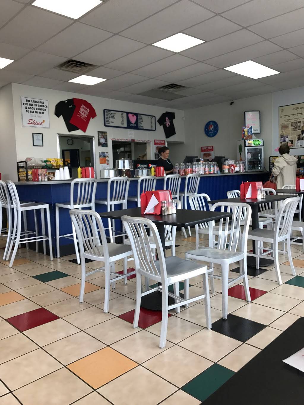 Skins Hotdogs | restaurant | 620 Congaree Rd A, Greenville, SC 29607, USA | 8642347005 OR +1 864-234-7005