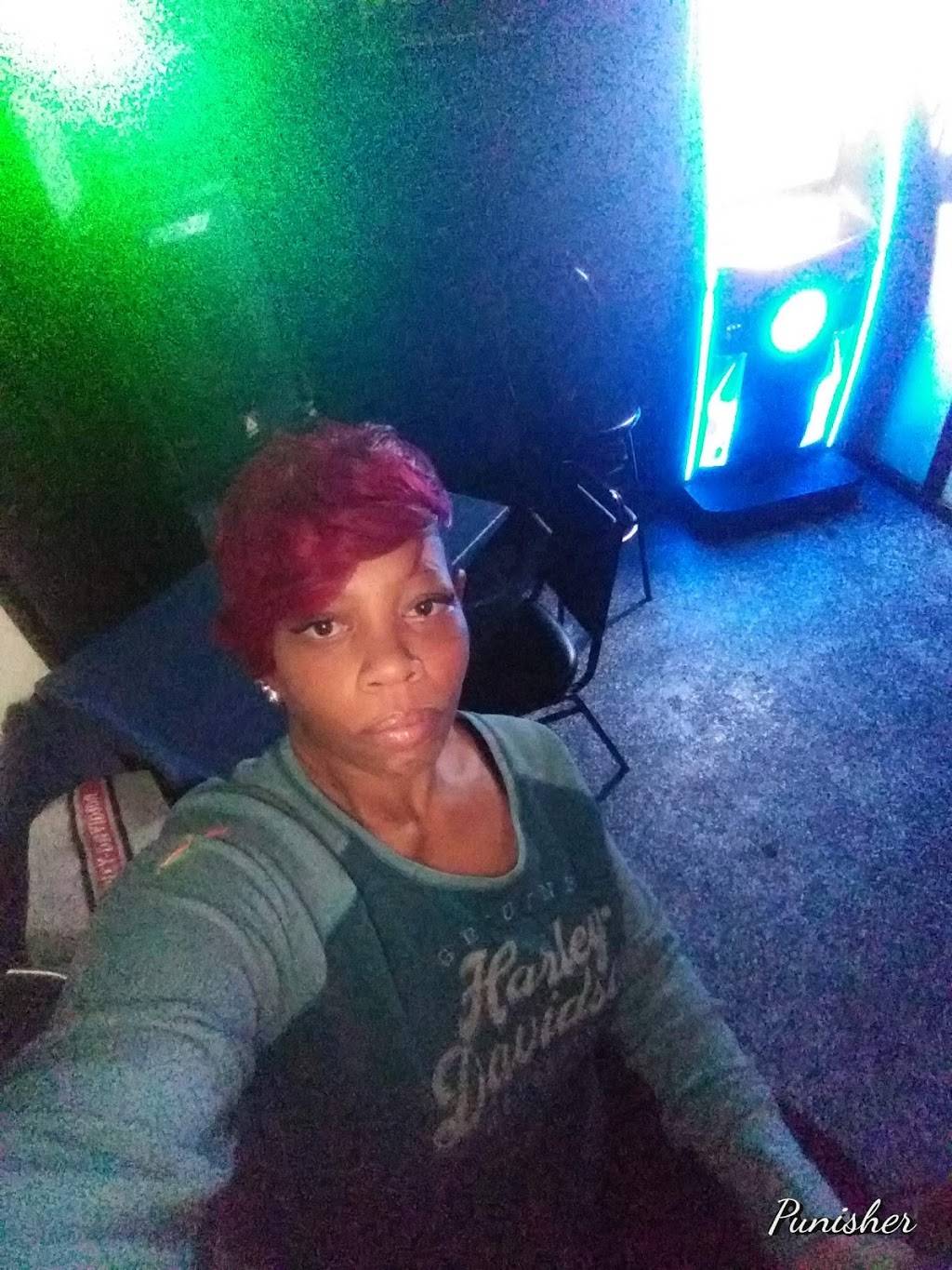 The Gramu Lounge | restaurant | 11752 Frankstown Rd, Penn Hills, PA 15235, USA | 4122410322 OR +1 412-241-0322