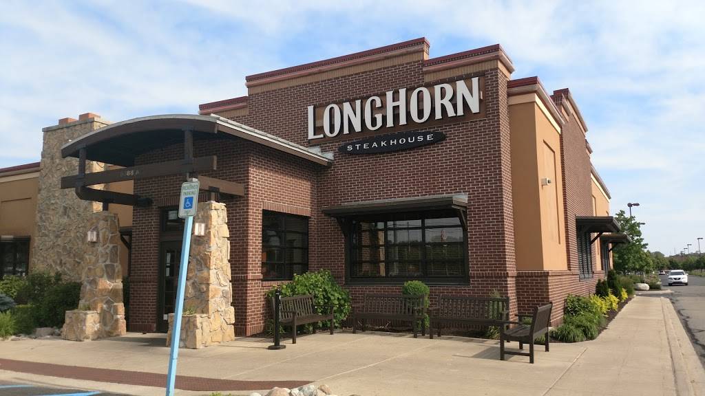 LongHorn Steakhouse | meal takeaway | 5088 28th St SE, Grand Rapids, MI 49512, USA | 6169408180 OR +1 616-940-8180