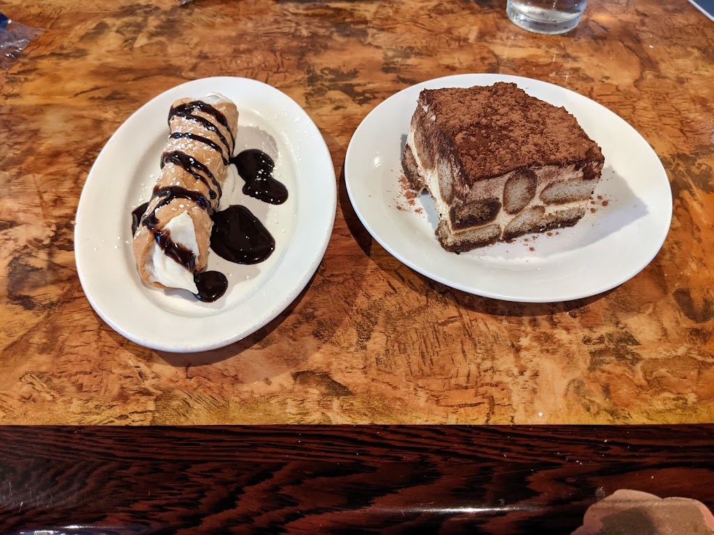 Marlos Restaurant | restaurant | 383 M St, Crescent City, CA 95531, USA | 7074658388 OR +1 707-465-8388