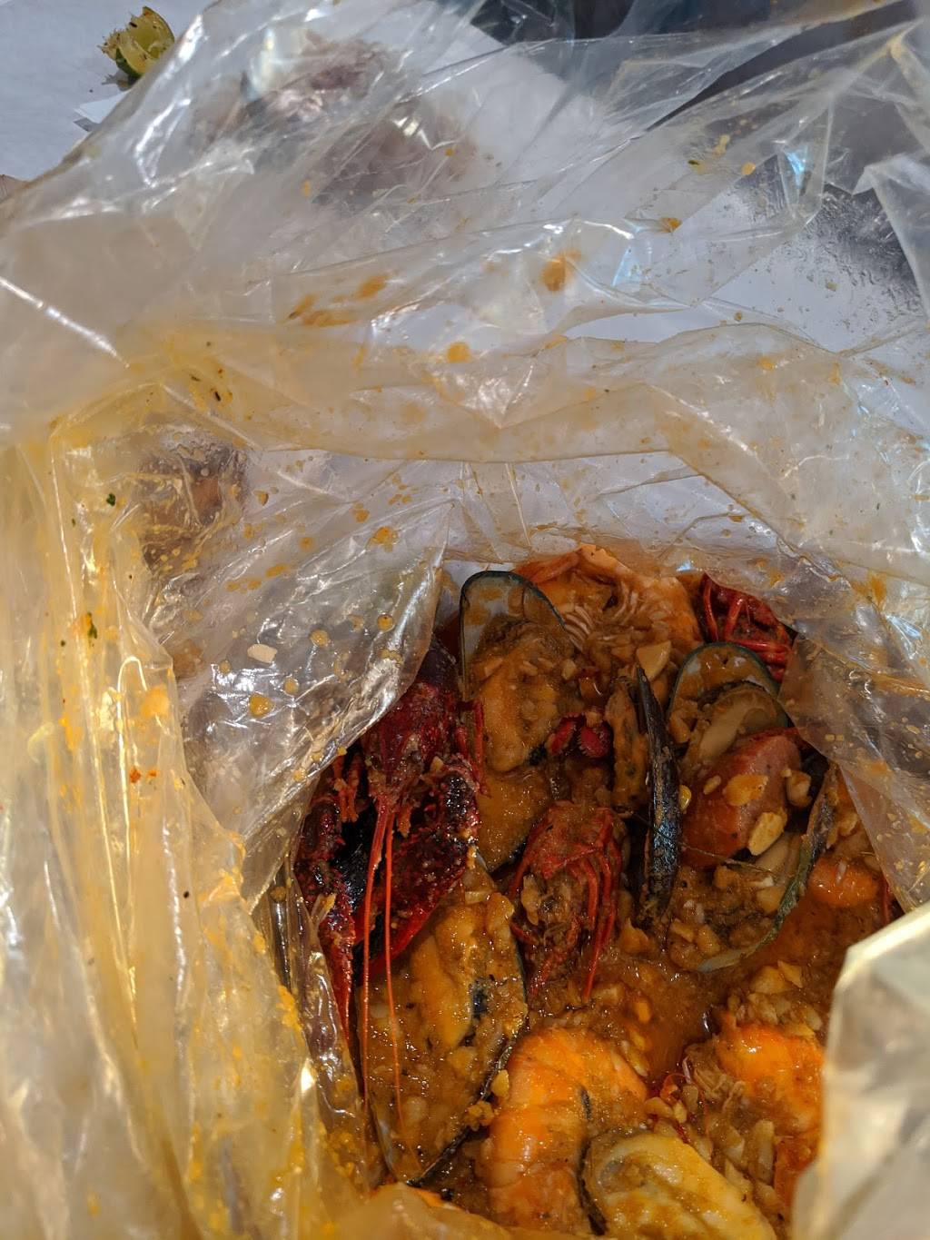 Cajun Crawfish | restaurant | 715 N Harbor Blvd #106, Santa Ana, CA 92703, USA | 7146174938 OR +1 714-617-4938