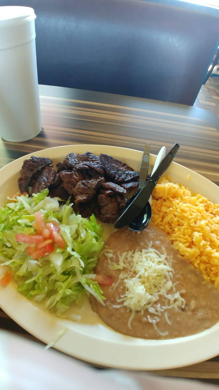 The Crazy Burrito | restaurant | 7516 Cass Avenue, Darien, IL 60561, USA | 6309680930 OR +1 630-968-0930