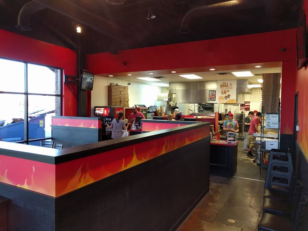 Hot Box Pizza | restaurant | 3147 Smith Valley Rd, Greenwood, IN 46142, USA | 3173003030 OR +1 317-300-3030