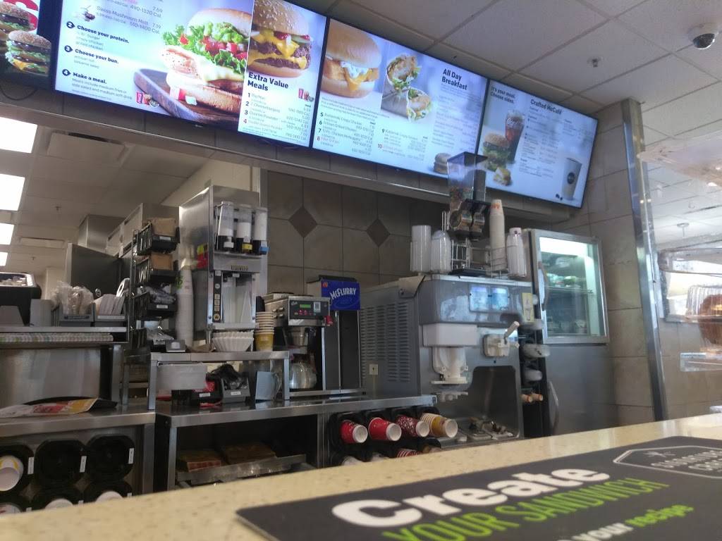 McDonalds | cafe | 908 W Perkins Ave, Sandusky, OH 44870, USA | 4196241709 OR +1 419-624-1709