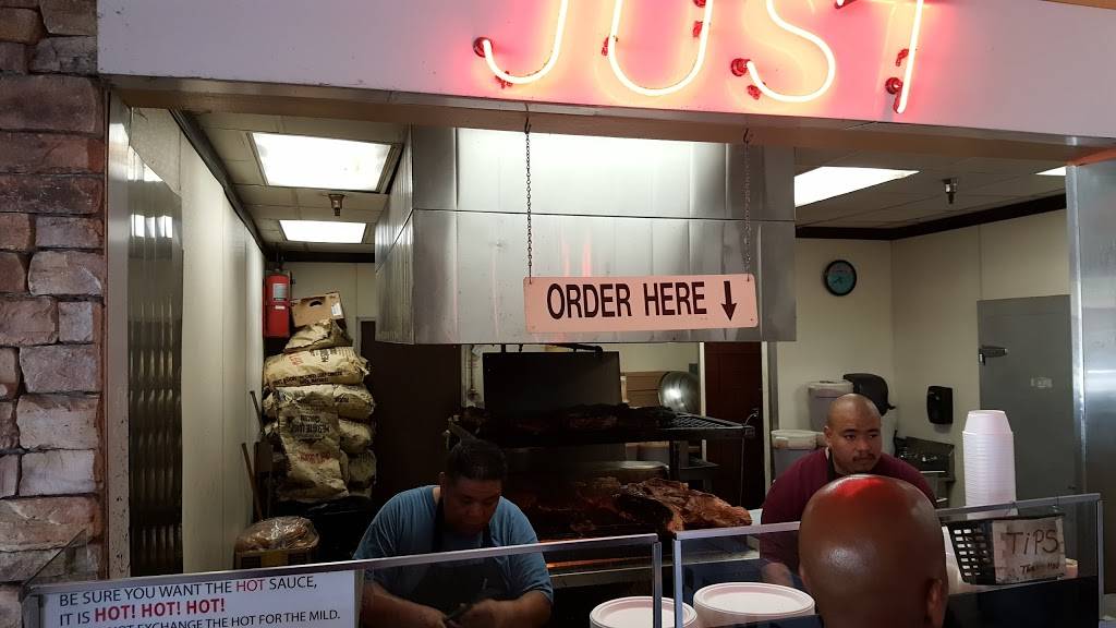 Just BBQ | restaurant | 2950 Johnson Dr #133, Ventura, CA 93003, USA | 8056541221 OR +1 805-654-1221