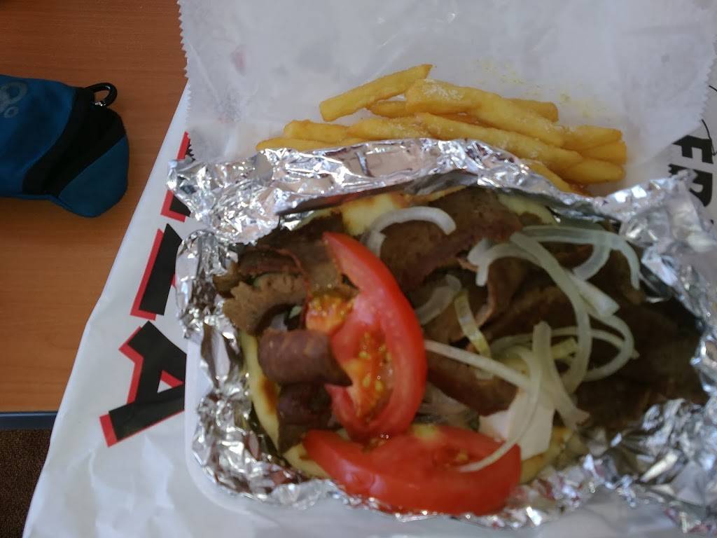 Golden Fish & Chicken | meal takeaway | 2532 W Wisconsin Ave, Milwaukee, WI 53233, USA | 4149333131 OR +1 414-933-3131