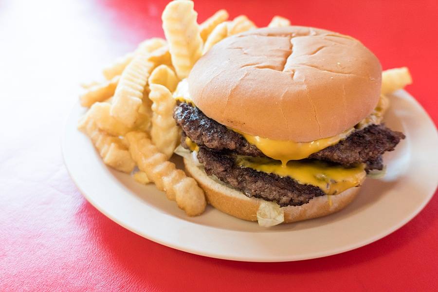 Johnnys Big Burgers | restaurant | 428 College St, Clarksville, TN 37040, USA | 9316474545 OR +1 931-647-4545