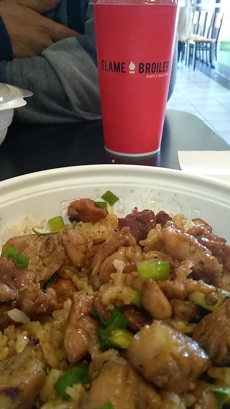 Flame Broiler | restaurant | 18975 Bear Valley Rd, Apple Valley, CA 92308, USA | 7609617100 OR +1 760-961-7100