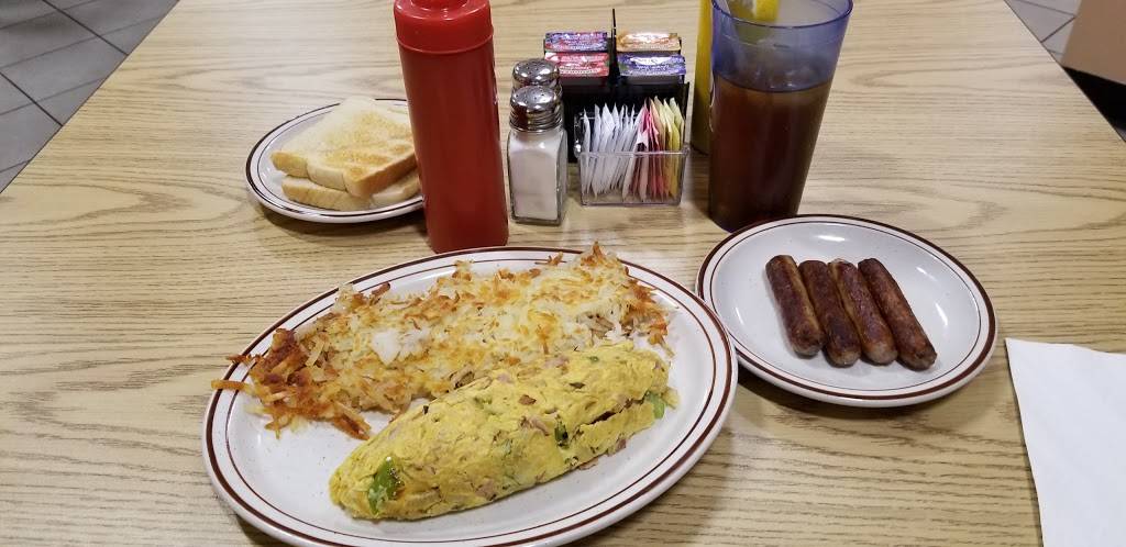 Howell Coney Island | restaurant | 1025 E Grand River Ave, Howell, MI 48843, USA | 5176187233 OR +1 517-618-7233