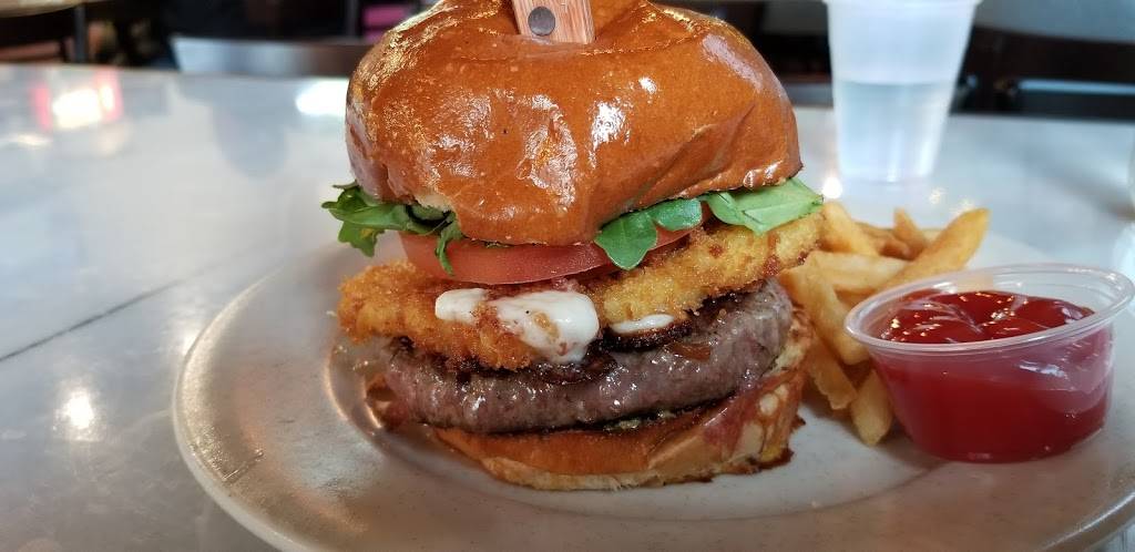 Bricks | restaurant | 23820 Lyons Ave, Santa Clarita, CA 91321, USA | 6612861091 OR +1 661-286-1091