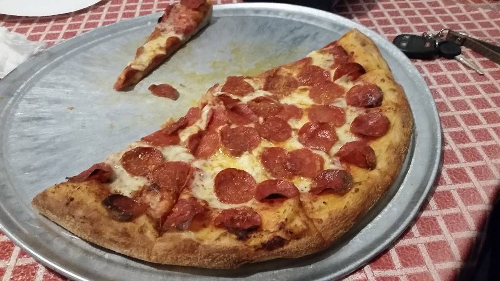Tonys Pizza Parlor | restaurant | 1806 Cecil Ave, Delano, CA 93215, USA | 6617256678 OR +1 661-725-6678
