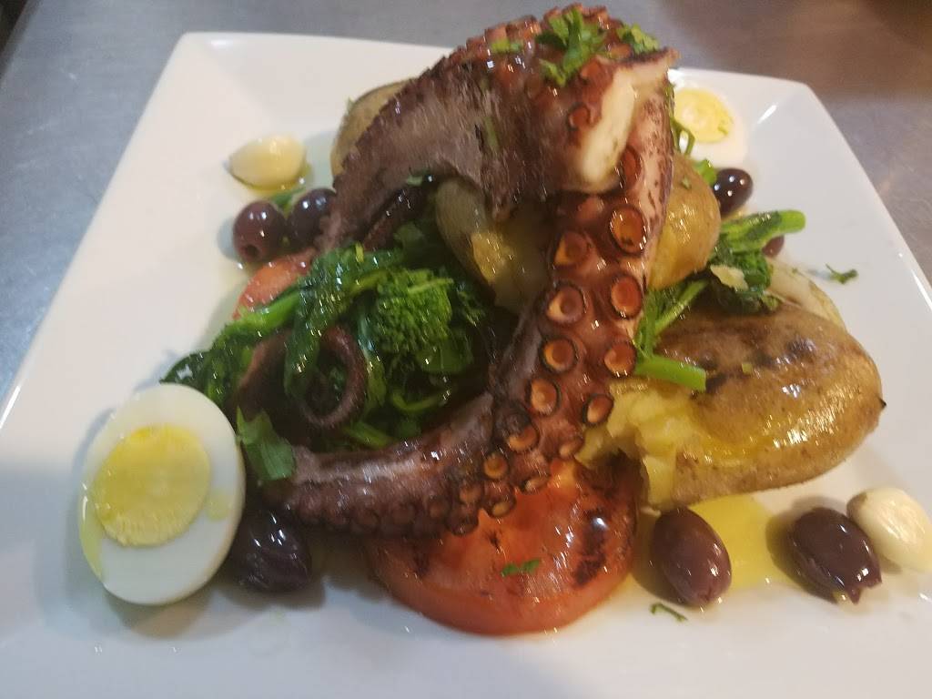 Adega Vel | restaurant | 181 Lexington Ave, Bridgeport, CT 06604, USA | 2035498125 OR +1 203-549-8125