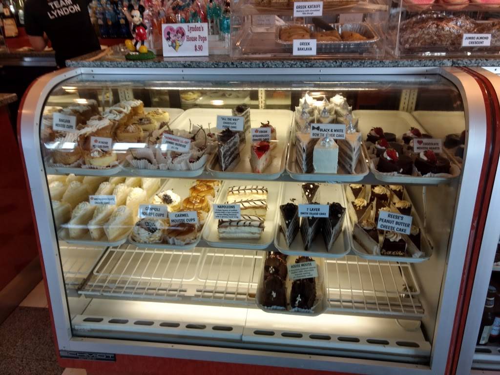 Lyndon Diner | restaurant | 1353 Kenneth Rd, York, PA 17404, USA | 7176995523 OR +1 717-699-5523