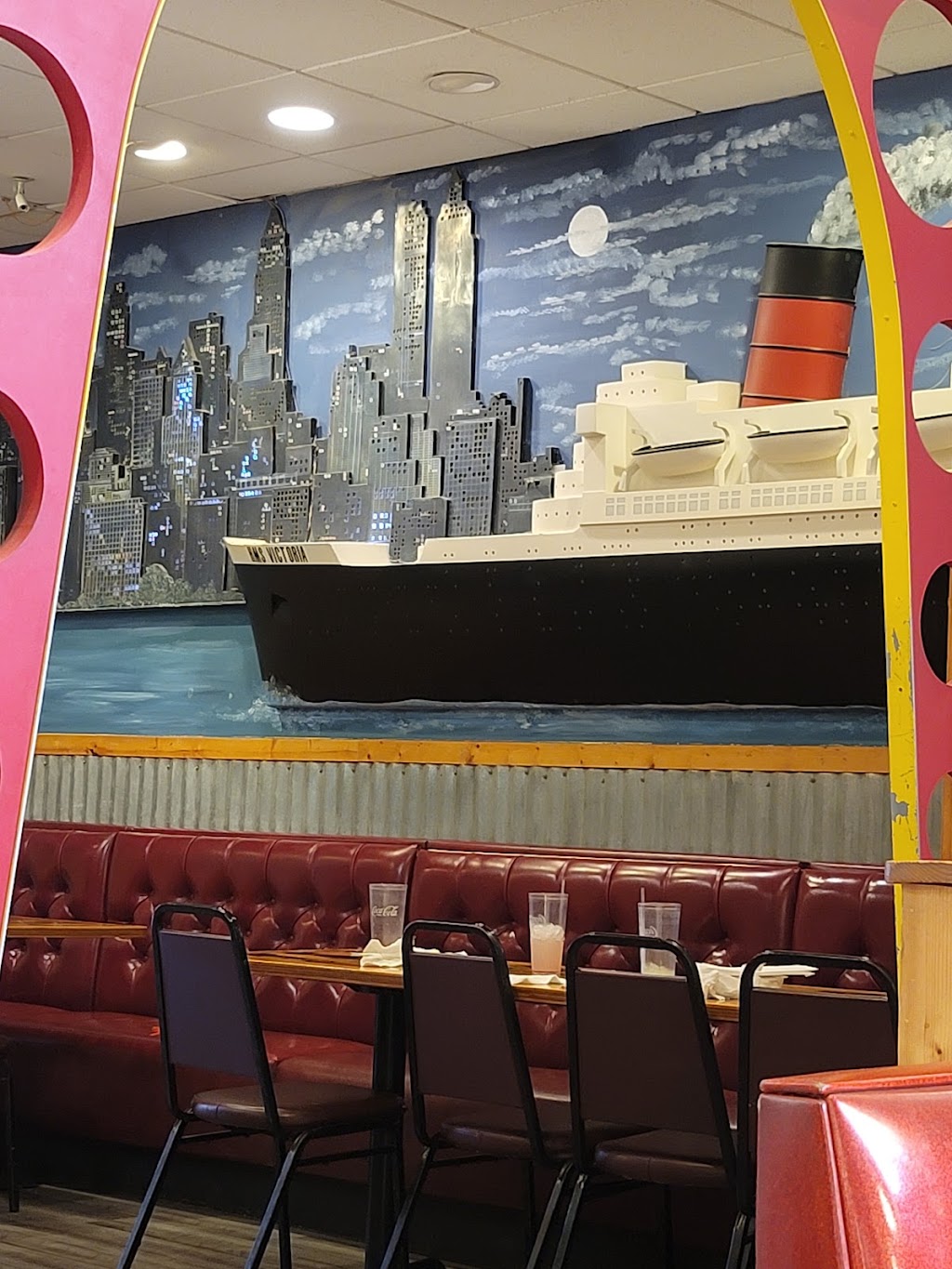 The Shoppes at Flight Deck | restaurant | 109 Old Chapin Rd, Lexington, SC 29072, USA | 8039570303 OR +1 803-957-0303