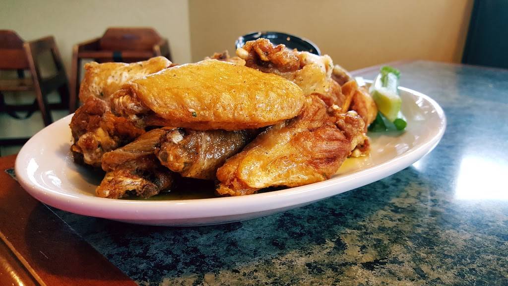 Avicollis Restaurant | restaurant | 7839 Oswego Rd, Liverpool, NY 13090, USA | 3156225100 OR +1 315-622-5100