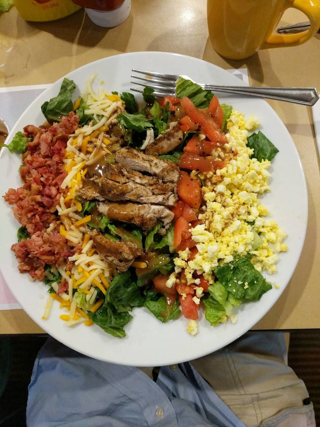 Newport Creamery | restaurant | Garden City Center, 100 Hillside Rd, Cranston, RI 02920, USA | 4019443397 OR +1 401-944-3397