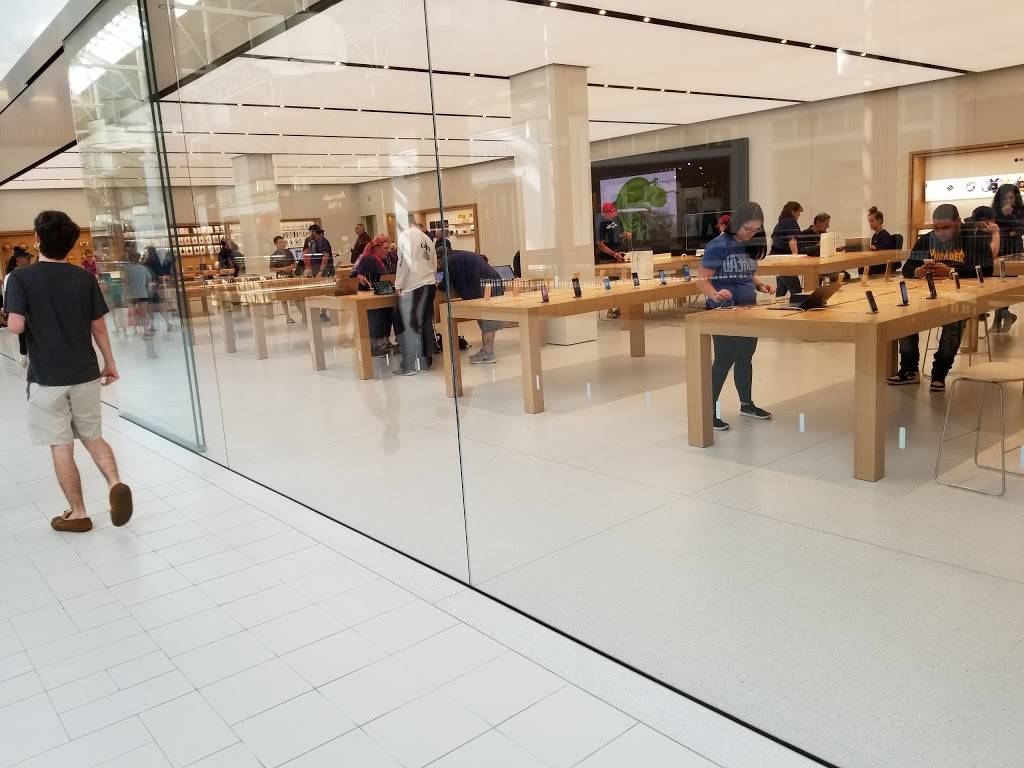 Danbury Fair | shopping mall | 7 Backus Ave, Danbury, CT 06810, USA | 2037433247 OR +1 203-743-3247