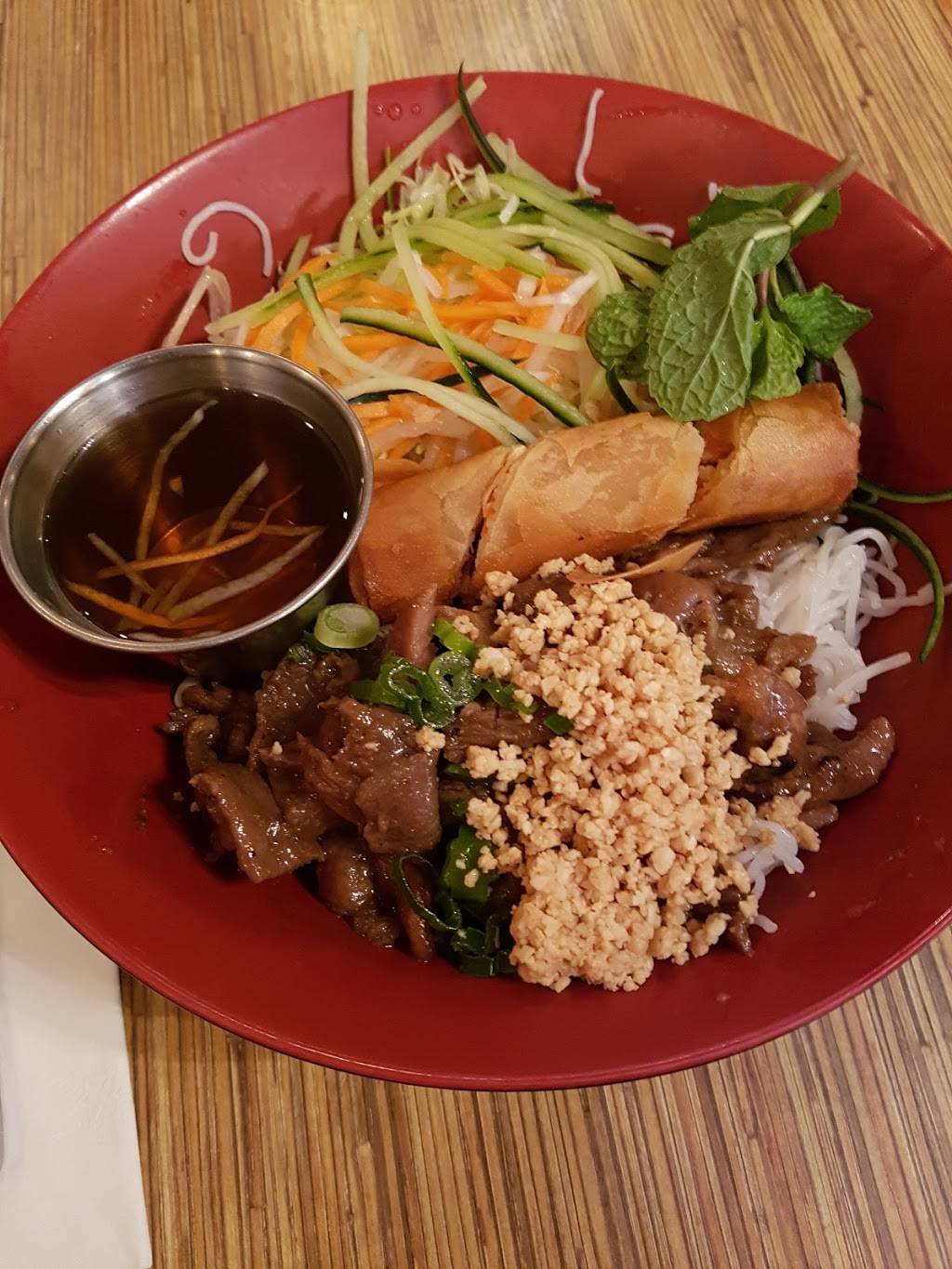 Noodle Market | restaurant | 470-472 Massachusetts Ave, Arlington, MA 02474, USA | 7816462400 OR +1 781-646-2400