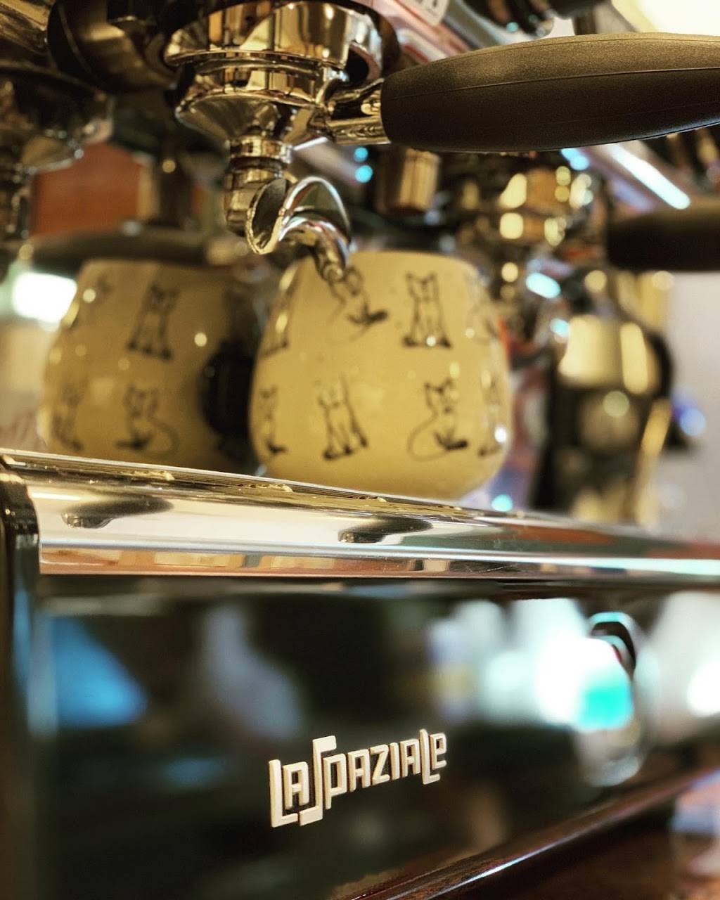 The Country Fox Cafe | restaurant | 12 Village Rd, New Vernon, NJ 07976, USA | 9739842110 OR +1 973-984-2110