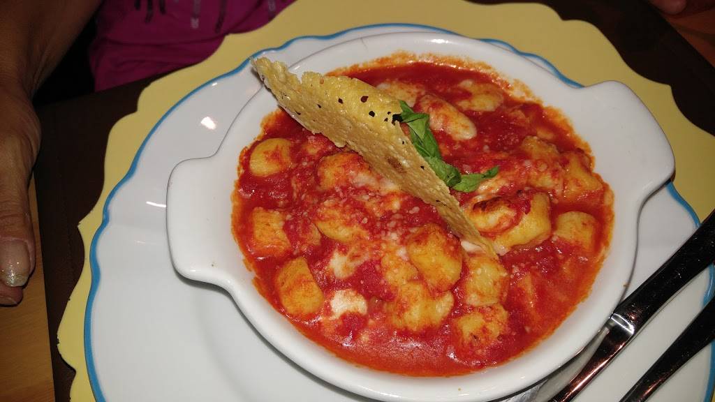 Casa Cosenza | restaurant | 3705 Tampa Rd #6, Oldsmar, FL 34677, USA | 8139259765 OR +1 813-925-9765